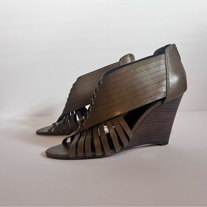 Vince Camuto Classic Wedge